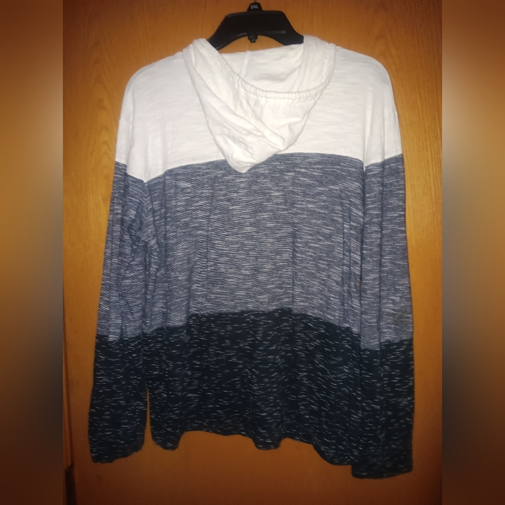 Women's size large, Broken Threads hooded pullover - Picture 2 of 3
